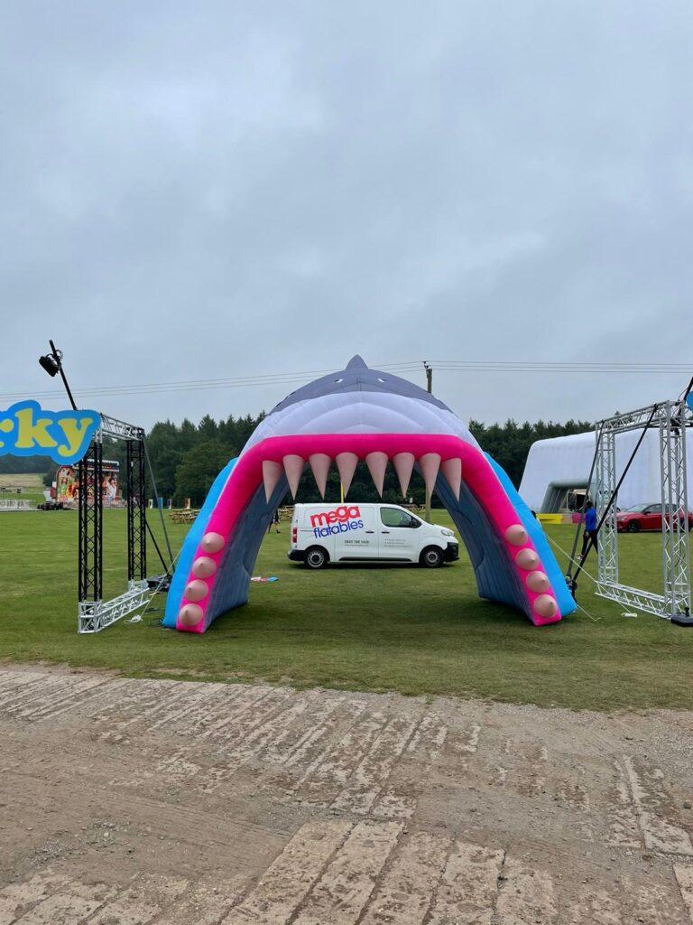 Inflatable shark tunnel
