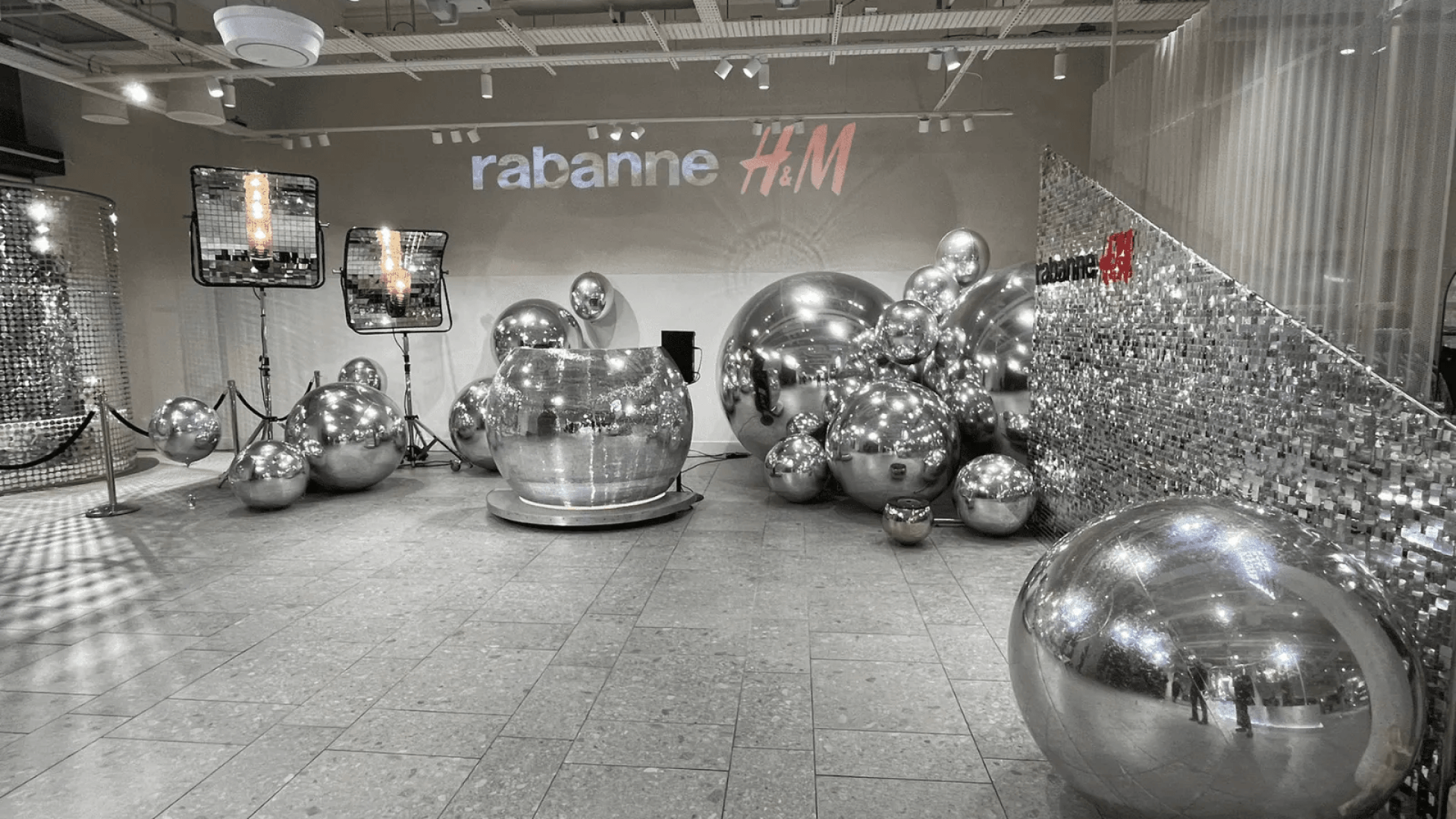 Inflatable reflective silver orbs